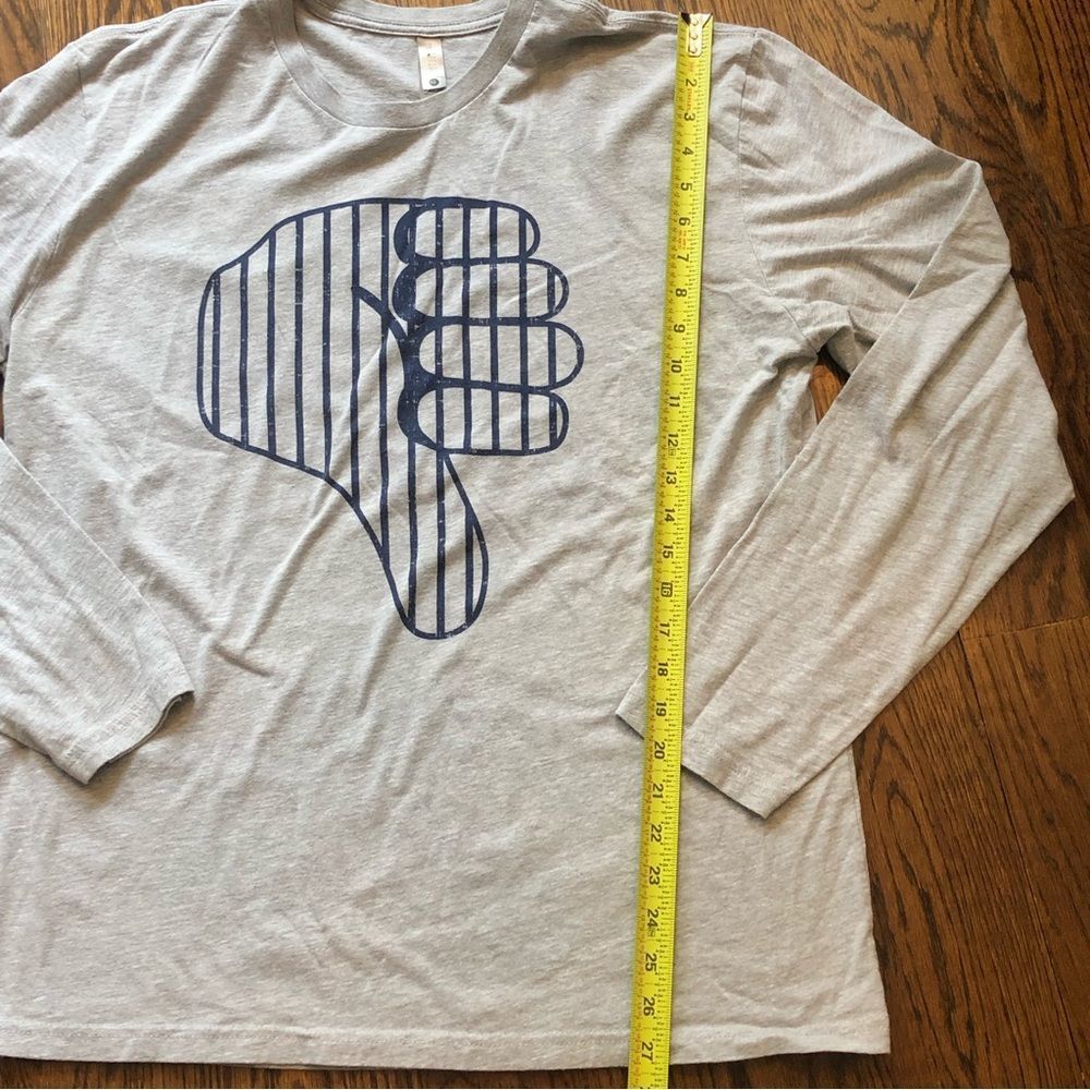 NY Yankees Grey Blue Long Sleeve Thumbs Down Crewneck Tee Shirt Size XL - Picture 4 of 8